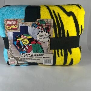 Marvel Comics - Oversized Plush Blanket